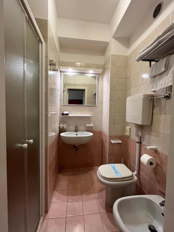 Hotel Mon Pays Riccione Kültér fotó