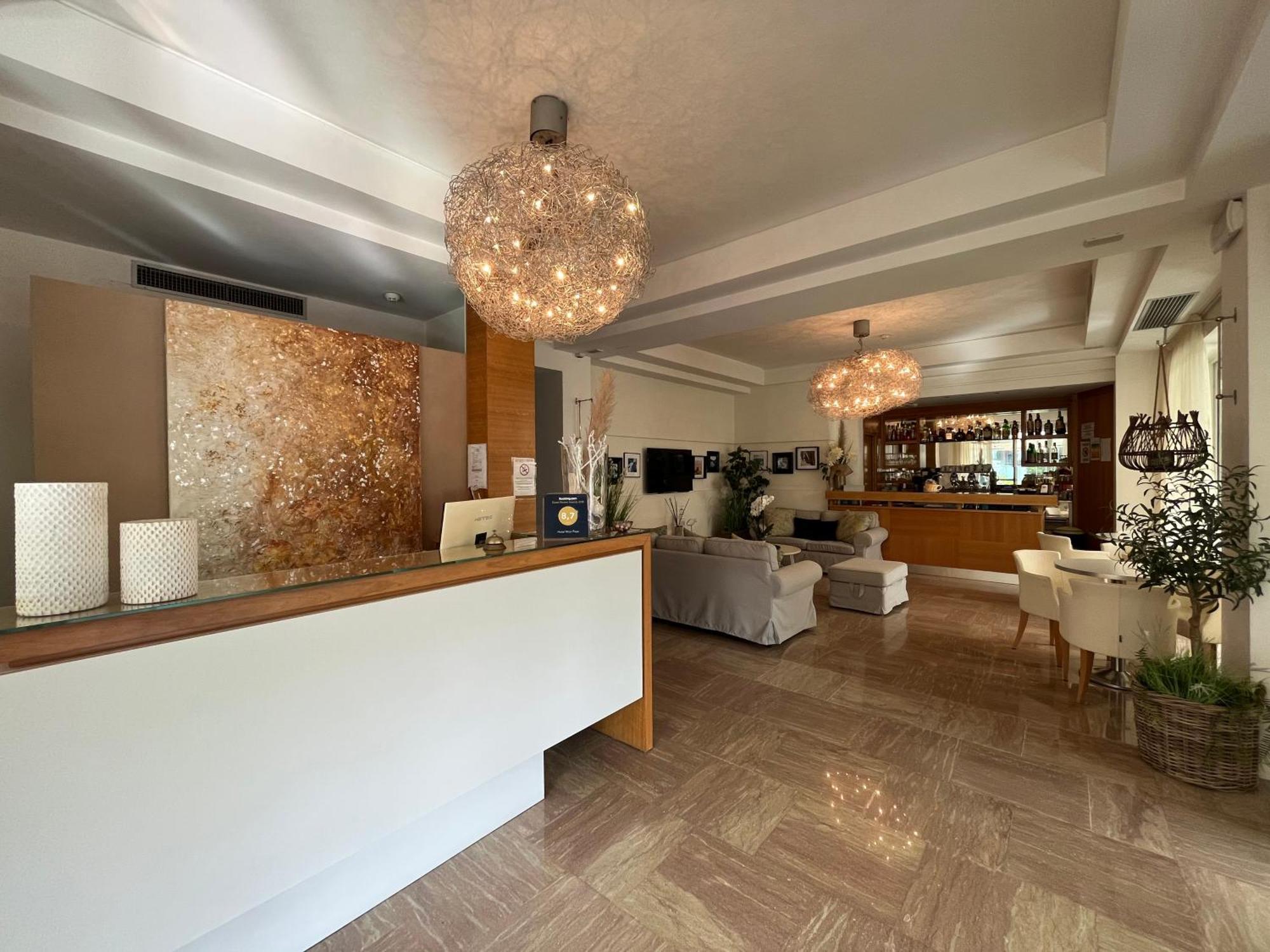 Hotel Mon Pays Riccione Kültér fotó