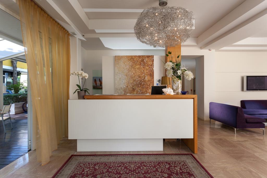 Hotel Mon Pays Riccione Kültér fotó