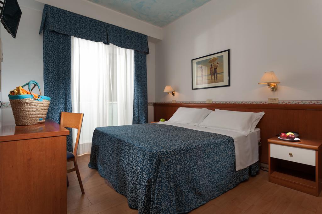 Hotel Mon Pays Riccione Kültér fotó