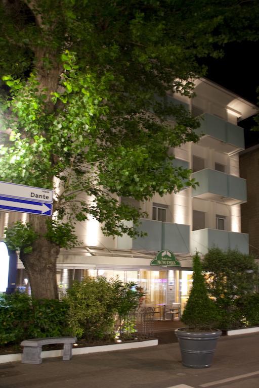 Hotel Mon Pays Riccione Kültér fotó