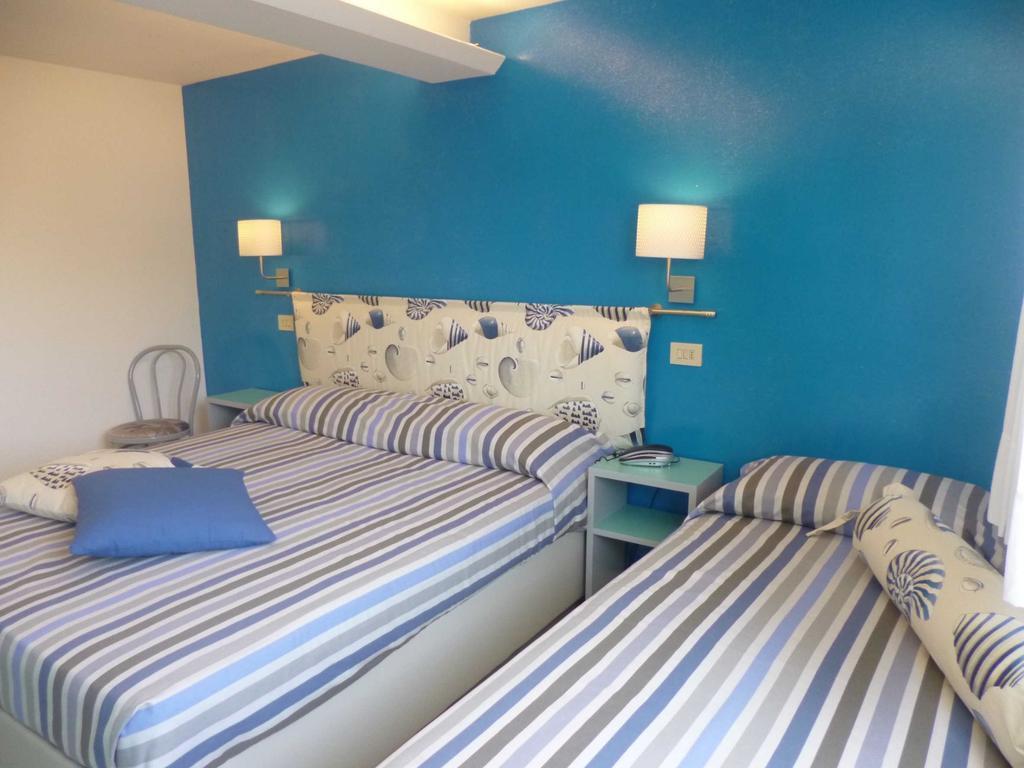 Hotel Mon Pays Riccione Kültér fotó